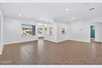 7520 W Southgate Avenue, Phoenix, AZ 85043 - Photo 9