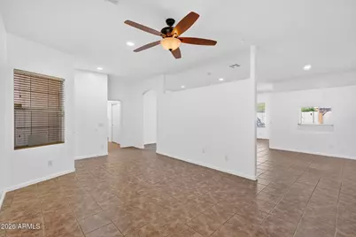 7520 W Southgate Avenue, Phoenix, AZ 85043 - Photo 5