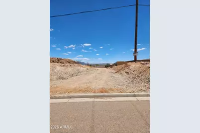 1014 E Desert Sky Court #21174116, Phoenix, AZ 85085 - Photo 1