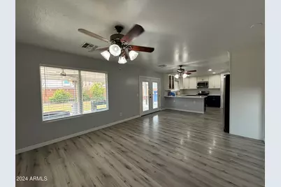 9205 W Cordes Road, Tolleson, AZ 85353 - Photo 7