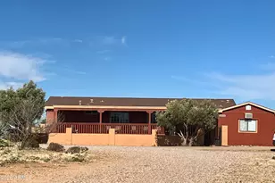 7487 E Larkspur Ln, Hereford, AZ 85615 - Photo 1