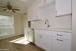 10334 W Highwood Ln, Sun City, AZ 85373 - Photo 3