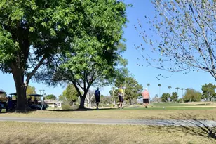 10334 W Highwood Ln, Sun City, AZ 85373 - Photo 13