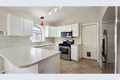 12742 W Palm Lane, Avondale, AZ 85392 - Photo 7