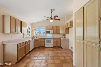 125 E Blue Eagle Lane, Phoenix, AZ 85086 - Photo 15