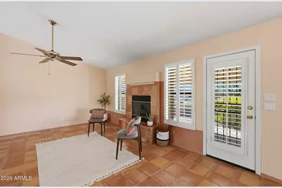 125 E Blue Eagle Lane, Phoenix, AZ 85086 - Photo 9