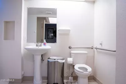 14300 N Assisted Living Boulevard, Fountain Hills, AZ 85268 - Photo 21