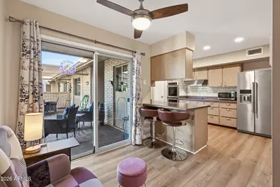 10137 W Mountain View Road, Sun City, AZ 85351 - Photo 9