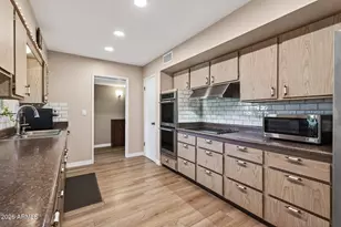 10137 W Mountain View Rd, Sun City, AZ 85351 - Photo 5