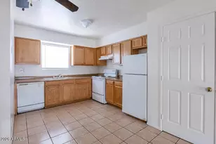 434 W Ivyglen St, Mesa, AZ 85201 - Photo 5