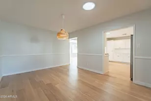 5715 E Calle Del Paisano, Phoenix, AZ 85018 - Photo 7