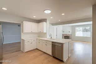 5715 E Calle Del Paisano, Phoenix, AZ 85018 - Photo 13