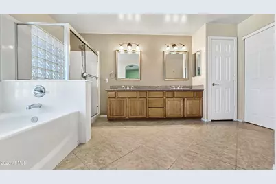 14226 W Wethersfield Road, Surprise, AZ 85379 - Photo 31