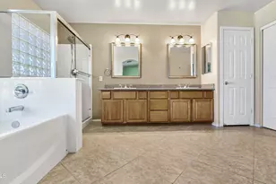 14226 W Wethersfield Rd, Surprise, AZ 85379 - Photo 31