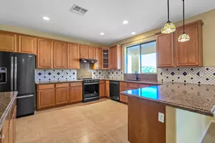 14226 W Wethersfield Rd, Surprise, AZ 85379 - Photo 9