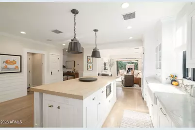 5627 E Monterosa Street, Phoenix, AZ 85018 - Photo 5