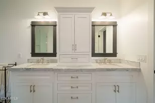 5627 E Monterosa St, Phoenix, AZ 85018 - Photo 15