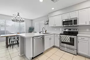 891 E Windsor Dr, Gilbert, AZ 85296 - Photo 5