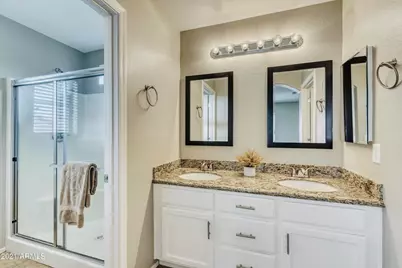 4378 E Rosemonte Drive, Phoenix, AZ 85050 - Photo 15