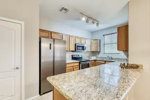 4378 E Rosemonte Dr, Phoenix, AZ 85050 - Photo 3