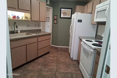13663 N 109th Avenue, Sun City, AZ 85351 - Photo 3