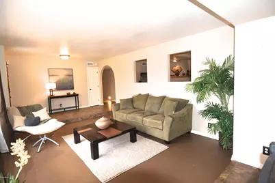 10008 N 33rd Place, Phoenix, AZ 85028 - Photo 1