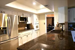 10008 N 33rd Pl, Phoenix, AZ 85028 - Photo 5