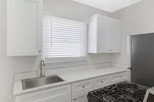 1108 E Portland St, Phoenix, AZ 85006 - Photo 9