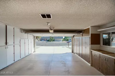 9815 W Lindgren Avenue, Sun City, AZ 85373 - Photo 29