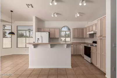 2368 N 138th Avenue, Goodyear, AZ 85395 - Photo 15