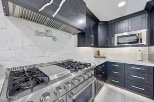 9026 N 67th St, Paradise Valley, AZ 85253 - Photo 23