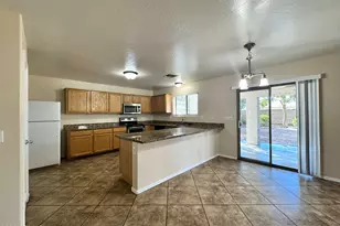 3304 S 80th Dr, Phoenix, AZ 85043 - Photo 11