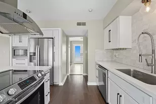 8437 E Thomas Rd, Scottsdale, AZ 85251 - Photo 11