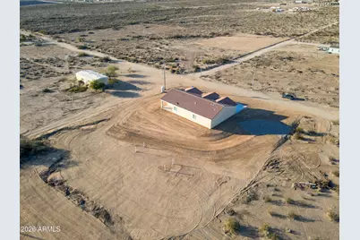 33279 W Alta Vista Road, Tonopah, AZ 85354 - Photo 11