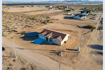 33279 W Alta Vista Road, Tonopah, AZ 85354 - Photo 9