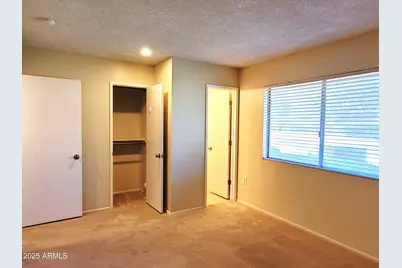 11005 W Kelso Drive, Sun City, AZ 85351 - Photo 17