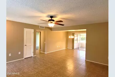 11005 W Kelso Drive, Sun City, AZ 85351 - Photo 5