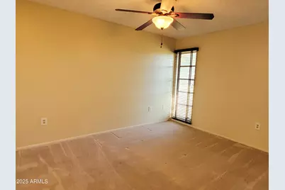 11005 W Kelso Drive, Sun City, AZ 85351 - Photo 13