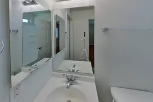 9833 N 47th Dr, Glendale, AZ 85302 - Photo 7