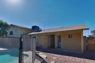 9833 N 47th Dr, Glendale, AZ 85302 - Photo 15