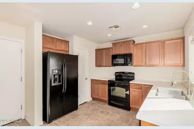 4661 W Juniper Avenue, Coolidge, AZ 85128 - Photo 9