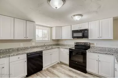 1050 E Osage Avenue, Apache Junction, AZ 85119 - Photo 11