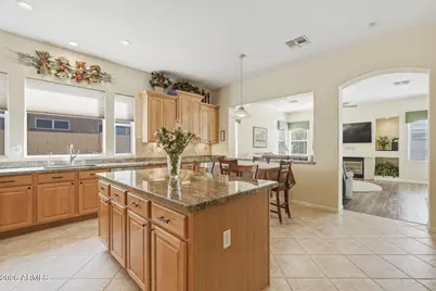 547 E Parkview Drive, Gilbert, AZ 85295 - Photo 7