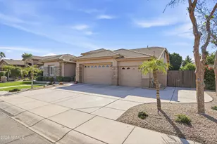 547 E Parkview Dr, Gilbert, AZ 85295 - Photo 3