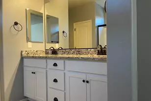 12219 W Tether Trl, Peoria, AZ 85383 - Photo 11