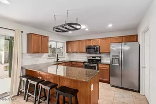 2411 E Alameda Dr, Tempe, AZ 85282 - Photo 9