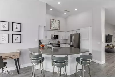 16243 N 38th Way, Phoenix, AZ 85032 - Photo 11