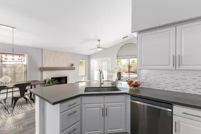 16243 N 38th Way, Phoenix, AZ 85032 - Photo 13