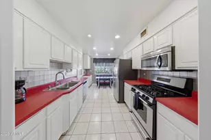 13809 N Blue Ridge Dr, Sun City, AZ 85351 - Photo 3