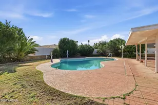 13809 N Blue Ridge Dr, Sun City, AZ 85351 - Photo 43